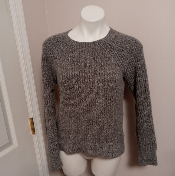 Abercrombie & Fitch gray sweater - Picture 1 of 3